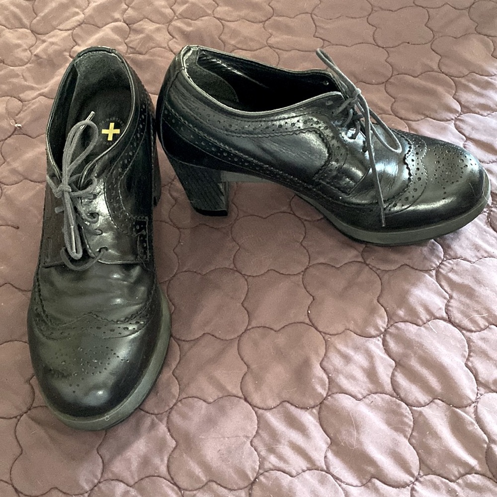Dr Martens Brogues high heels black shoes US8 EU39 UK6
